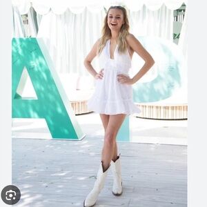 🌈Dress NWT  Eyelet
Halter Dress
$18 $60
Size: M
NWT.
American
New with tags